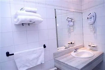 Casa Serena Paris Hotel