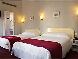 Casa Serena Paris Hotel