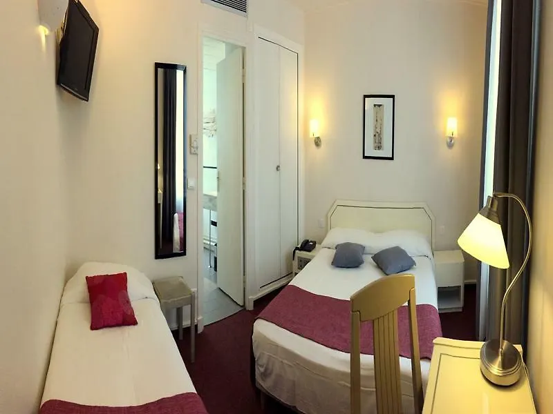 Casa Serena Paris Hotel